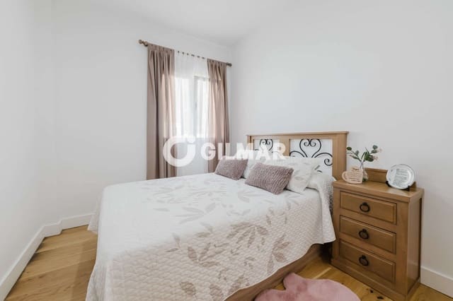 3 chambre Villa/Maison Semi-Mitoyenne à vendre à Jerez de la Frontera avec piscine - 680 000 € (Ref: 10079848)