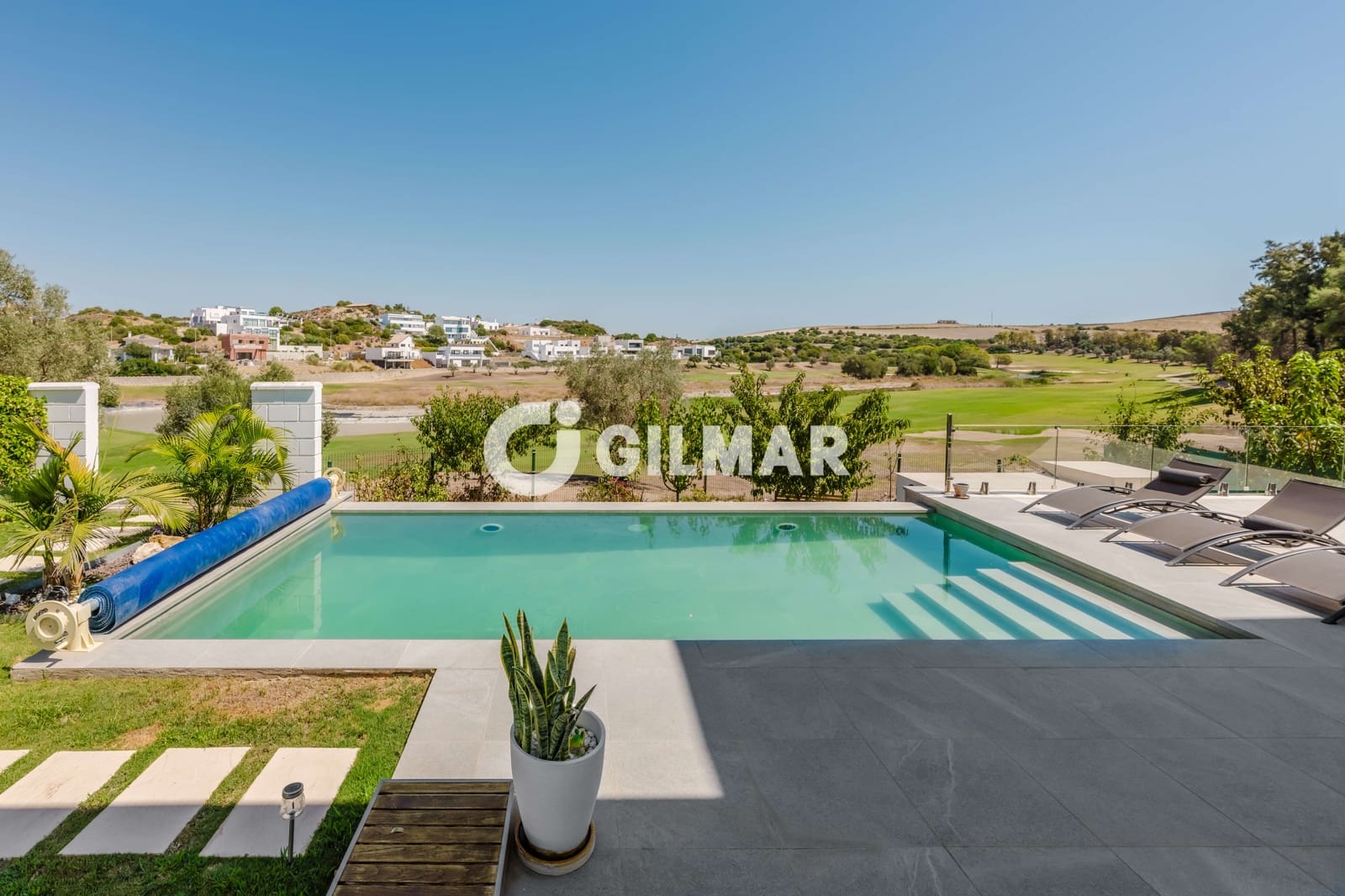 3 bedroom Villa for sale in Jerez de la Frontera with pool - € 680,000 (Ref: 10079848)