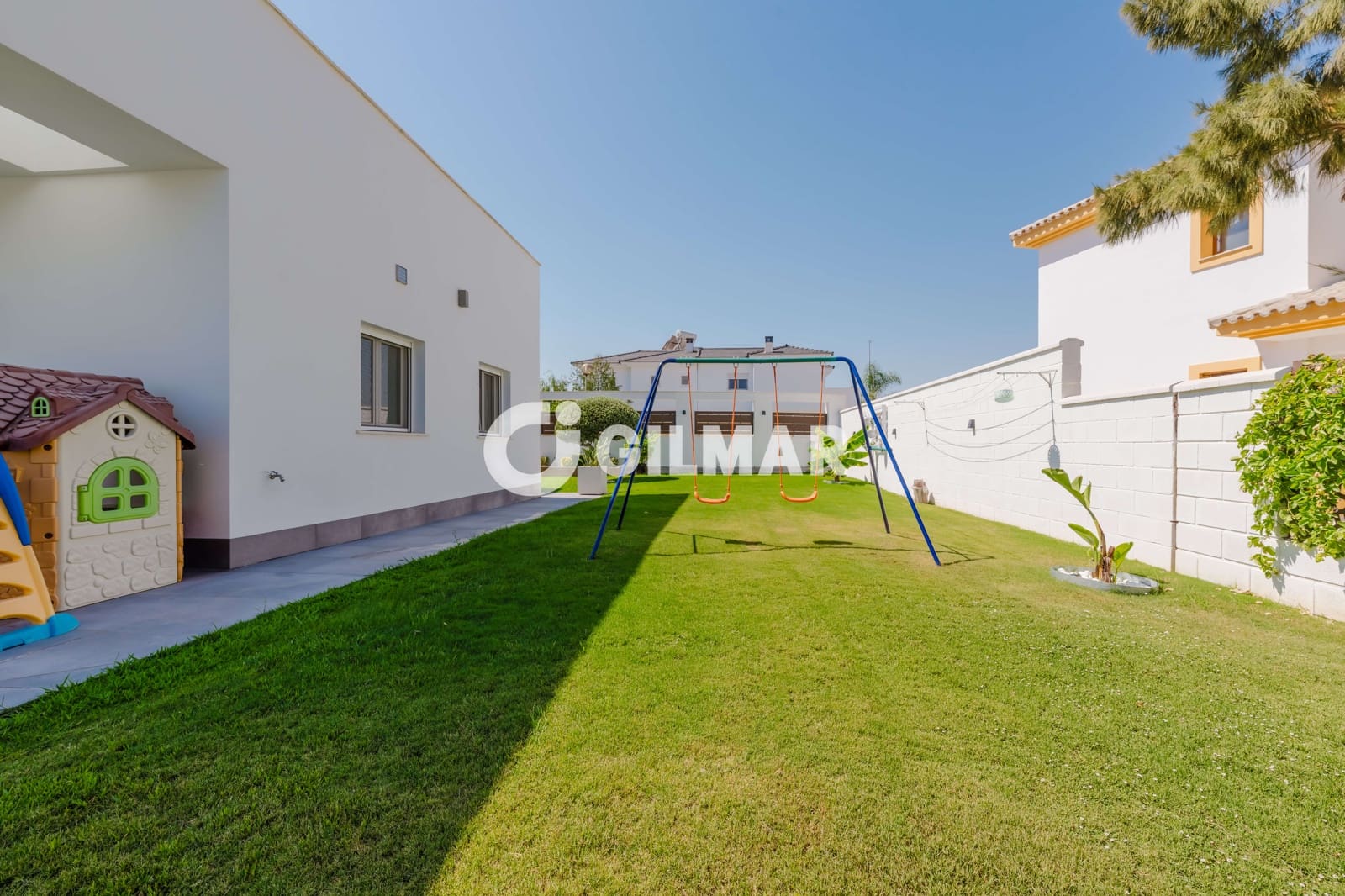 3 bedroom Villa for sale in Jerez de la Frontera with pool - € 680,000 (Ref: 10079848)