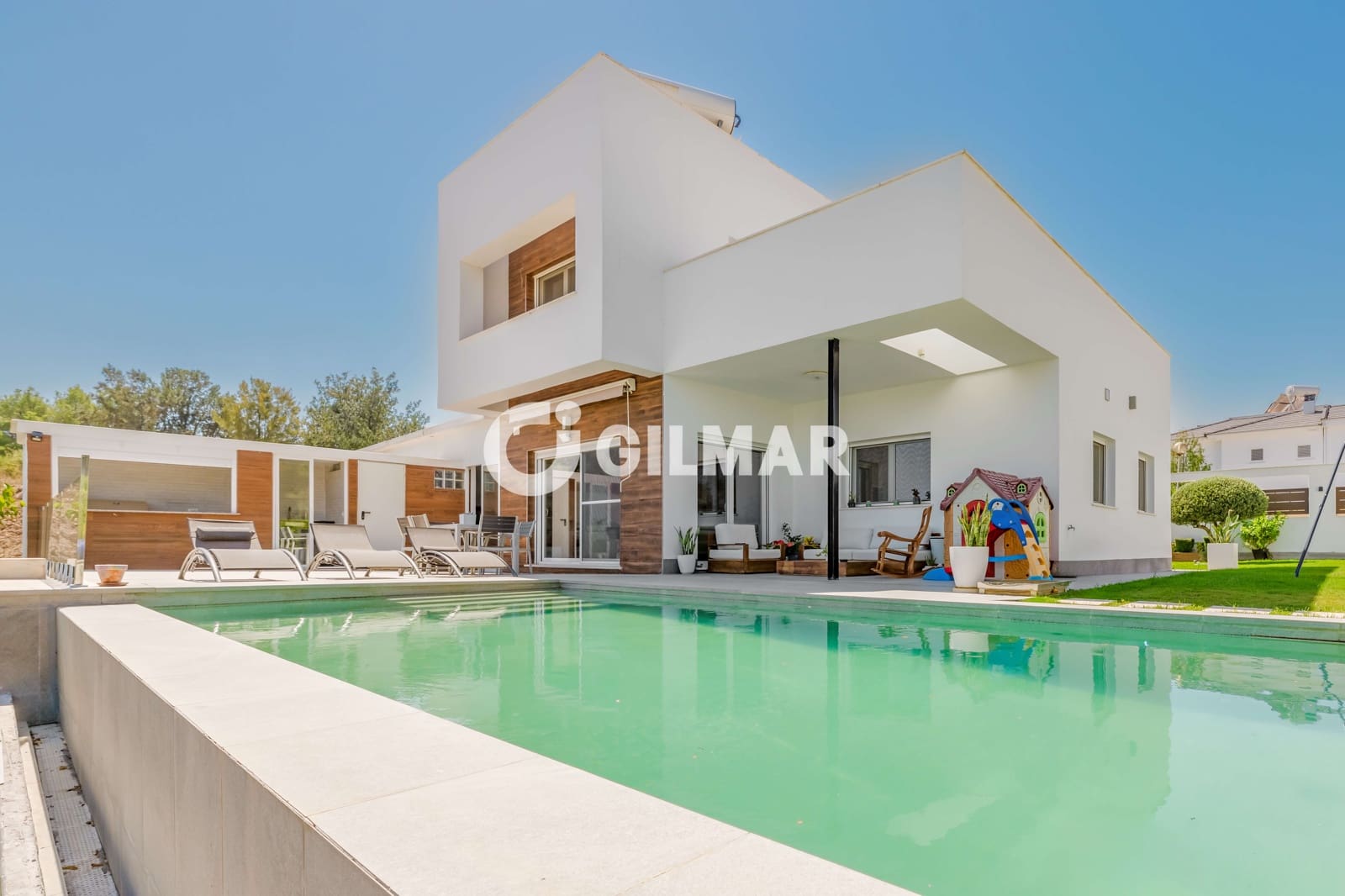 3 bedroom Villa for sale in Jerez de la Frontera with pool - € 680,000 (Ref: 10079848)