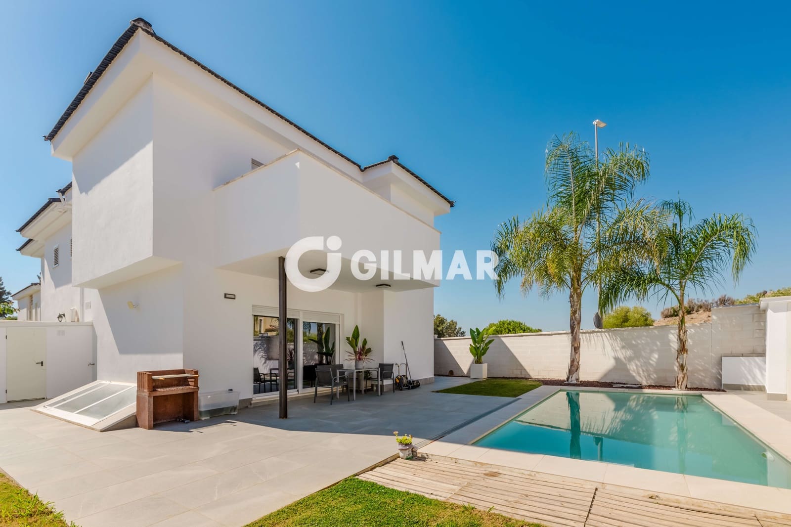 4 bedroom Semi-detached Villa for sale in Jerez de la Frontera with pool - € 600,000 (Ref: 10079849)