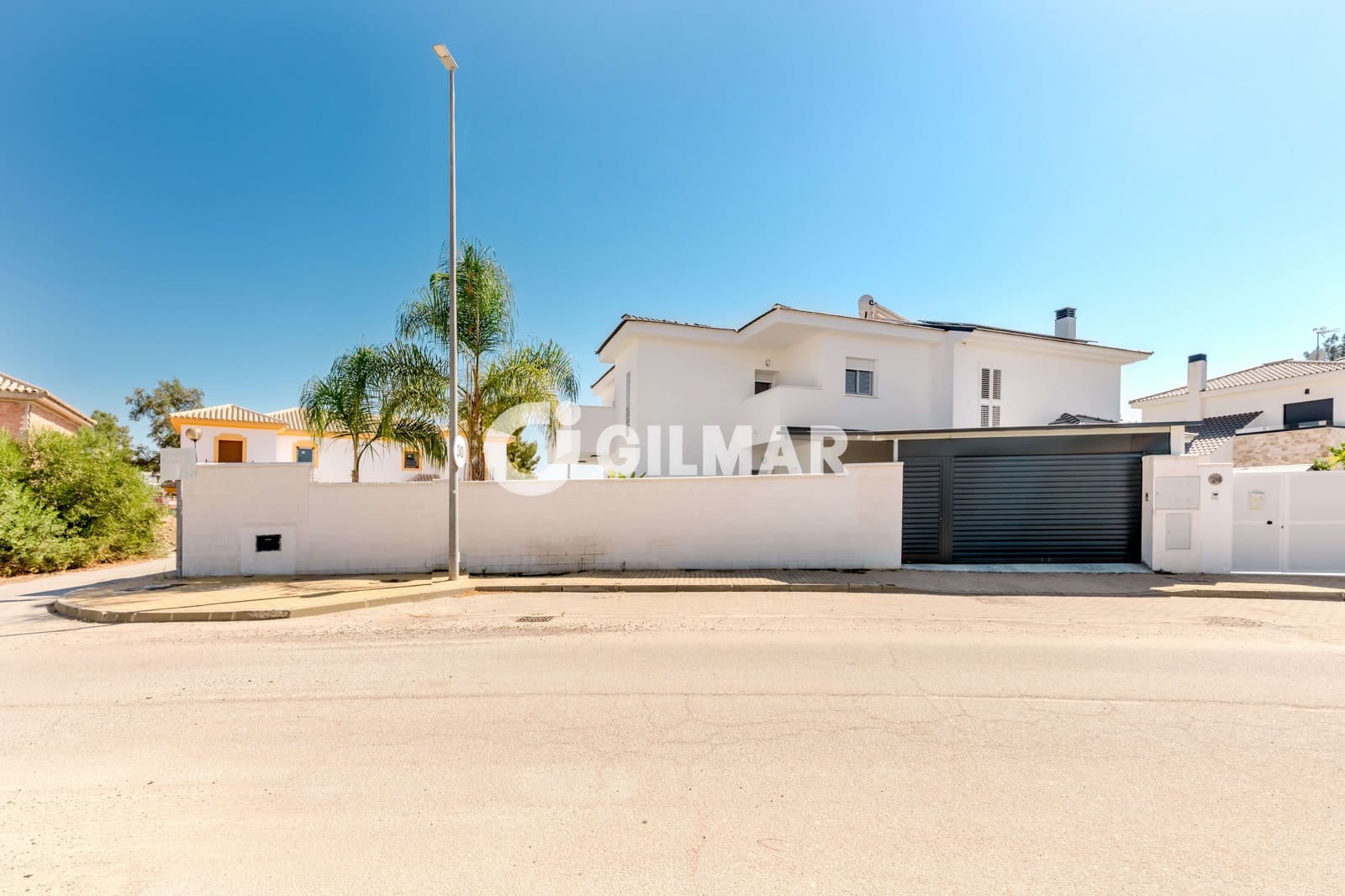 4 bedroom Semi-detached Villa for sale in Jerez de la Frontera with pool - € 600,000 (Ref: 10079849)