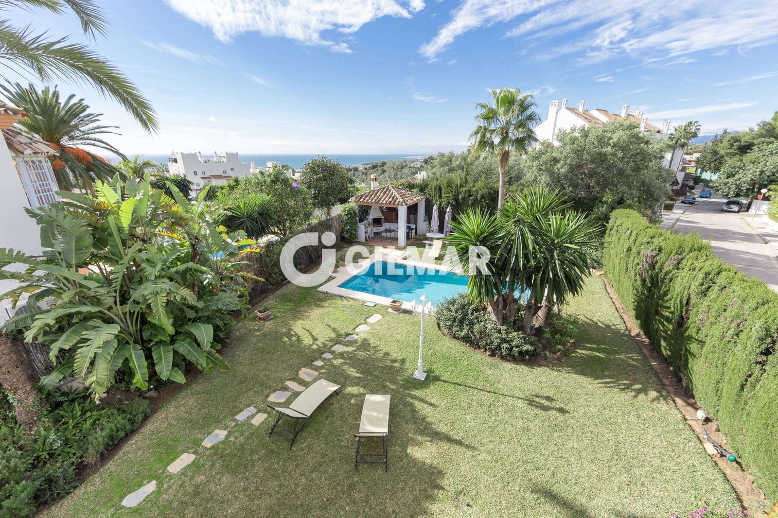 5 slaapkamer Villa te koop in Marbella met zwembad garage - € 1.400.000 (Ref: 10079973)