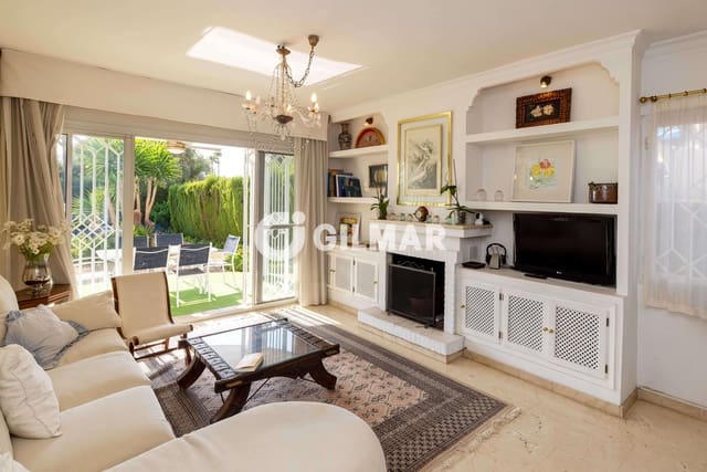 5 bedroom Villa for sale in La Merced, Marbella with pool garage - € 1,400,000 (Ref: 10079973)