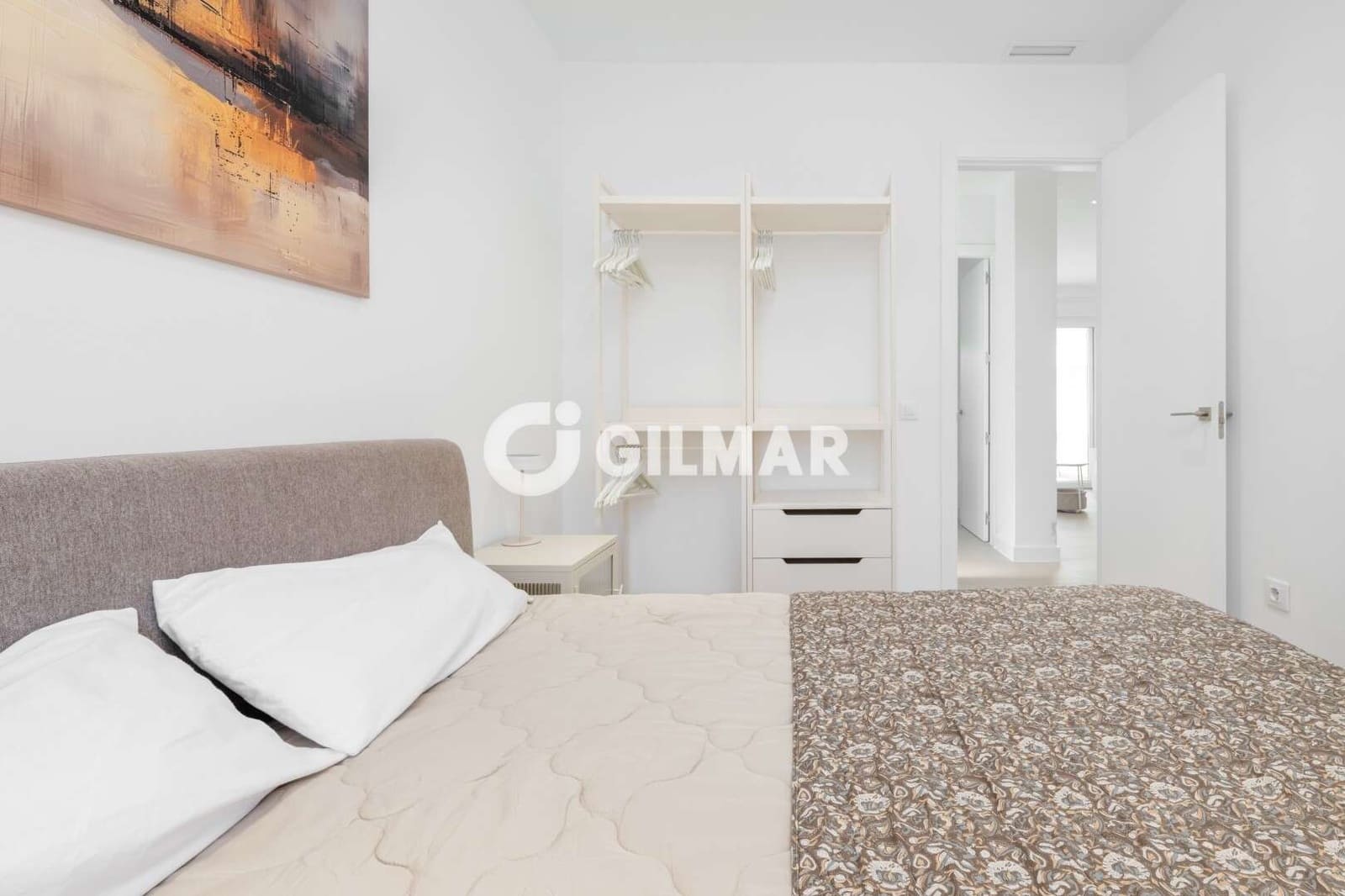 2 bedroom Flat for sale in La Barrosa with pool garage - € 530,000 (Ref: 10085241)