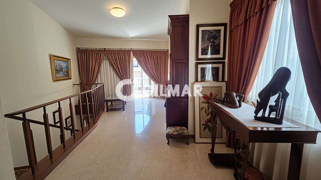 Pareado de 9 habitaciones en Guía de Isora en venta con garaje - 450.000 € (Ref: 10085245)