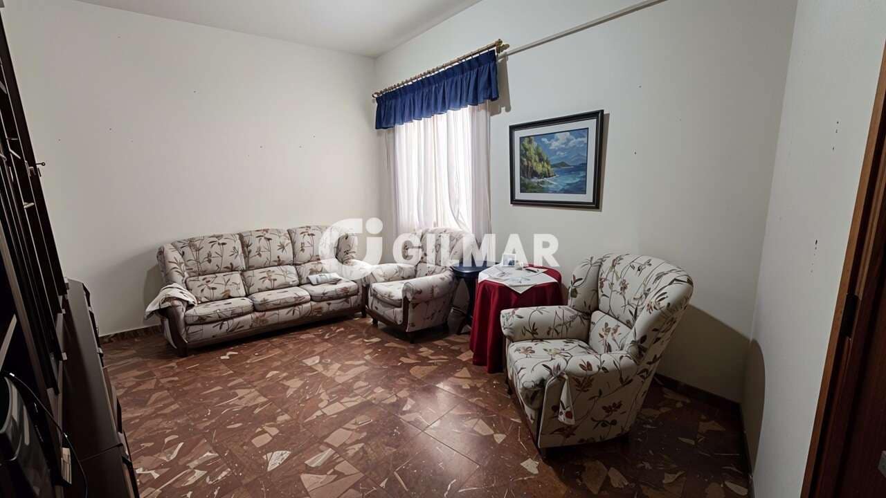 Pareado de 9 habitaciones en Guía de Isora en venta con garaje - 450.000 € (Ref: 10085245)