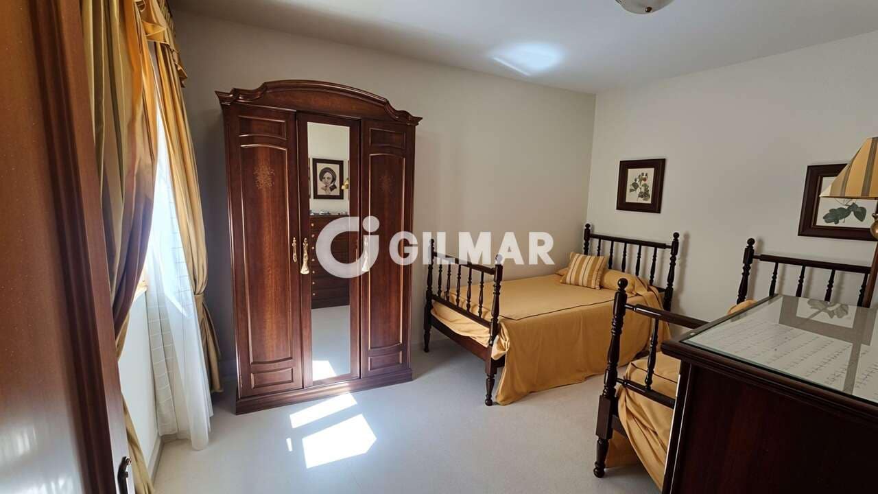 Pareado de 9 habitaciones en Guía de Isora en venta con garaje - 450.000 € (Ref: 10085245)