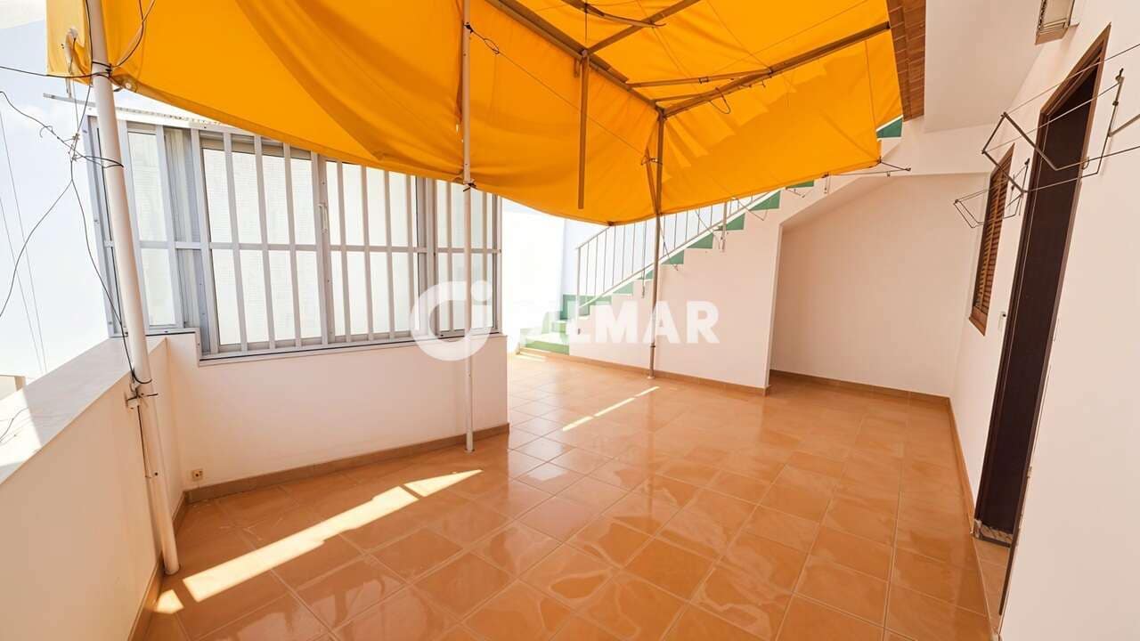 Pareado de 9 habitaciones en Guía de Isora en venta con garaje - 450.000 € (Ref: 10085245)