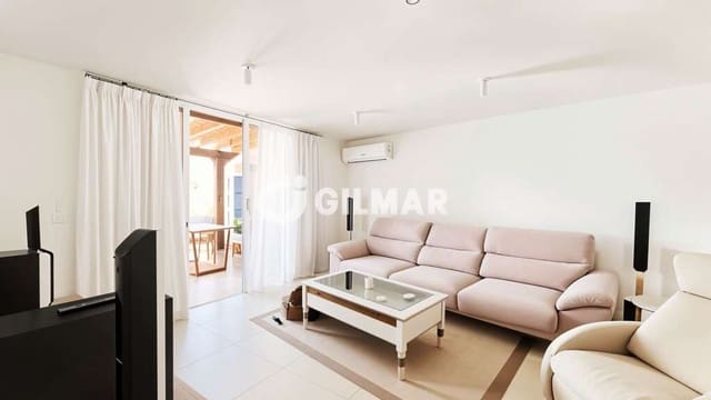 3 makuuhuone Rivitalo myytävänä paikassa San Eugenio Alto, Adeje mukana uima-altaan 
autotalli - 934 500 € (Ref: 10085246)