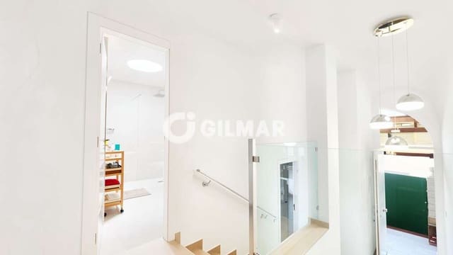 3 makuuhuone Rivitalo myytävänä paikassa San Eugenio Alto, Adeje mukana uima-altaan 
autotalli - 934 500 € (Ref: 10085246)