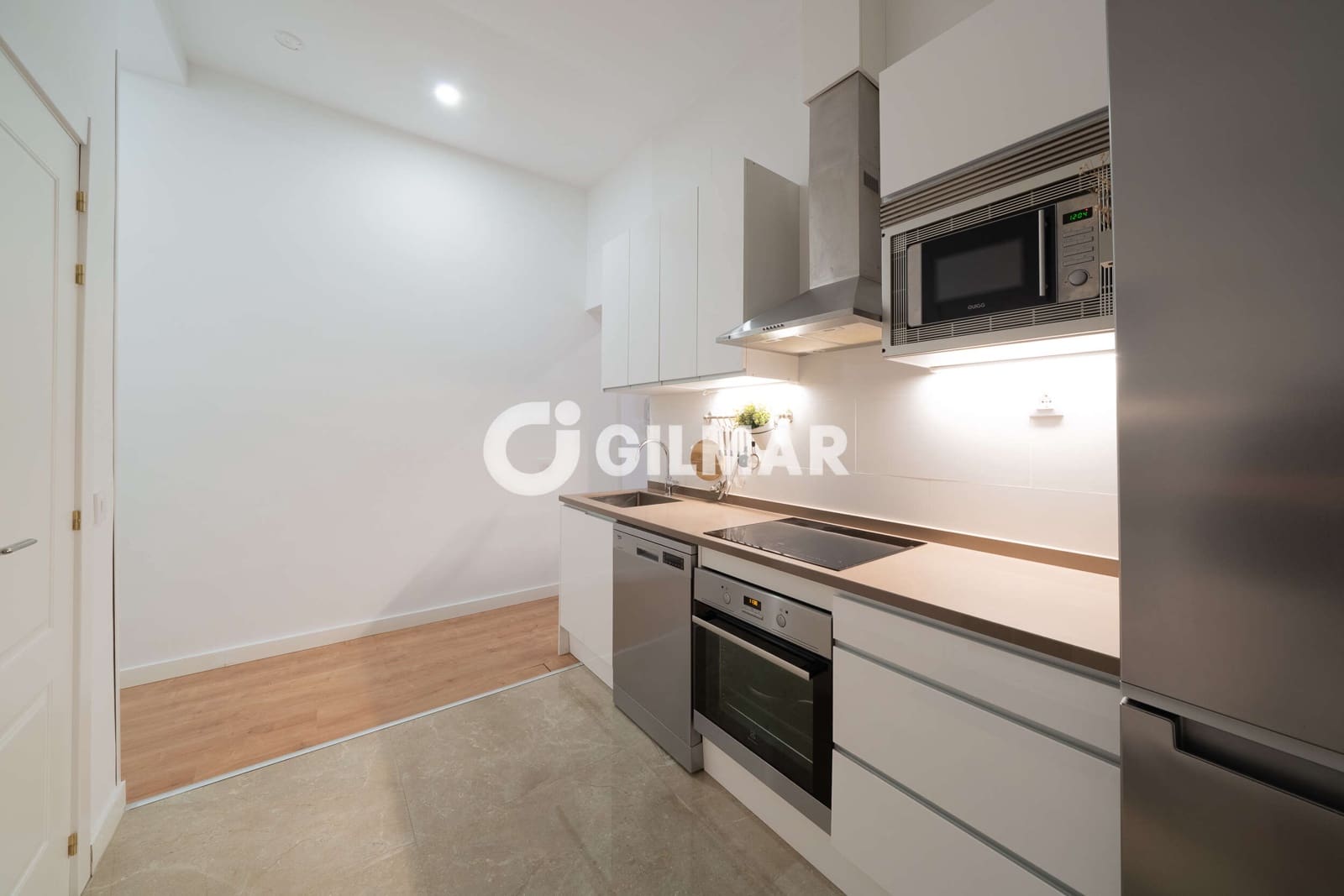 2 slaapkamer Flat te koop in Madrid stad - € 449.000 (Ref: 10085249)