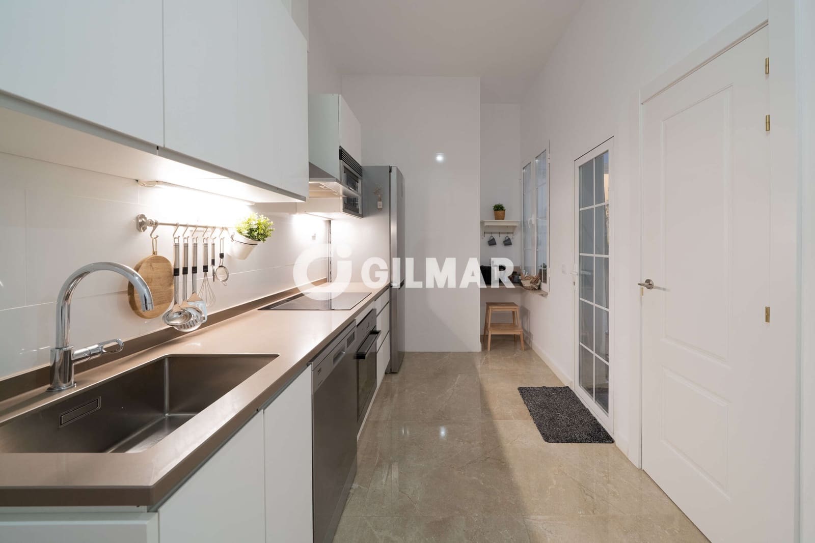 2 slaapkamer Flat te koop in Madrid stad - € 449.000 (Ref: 10085249)