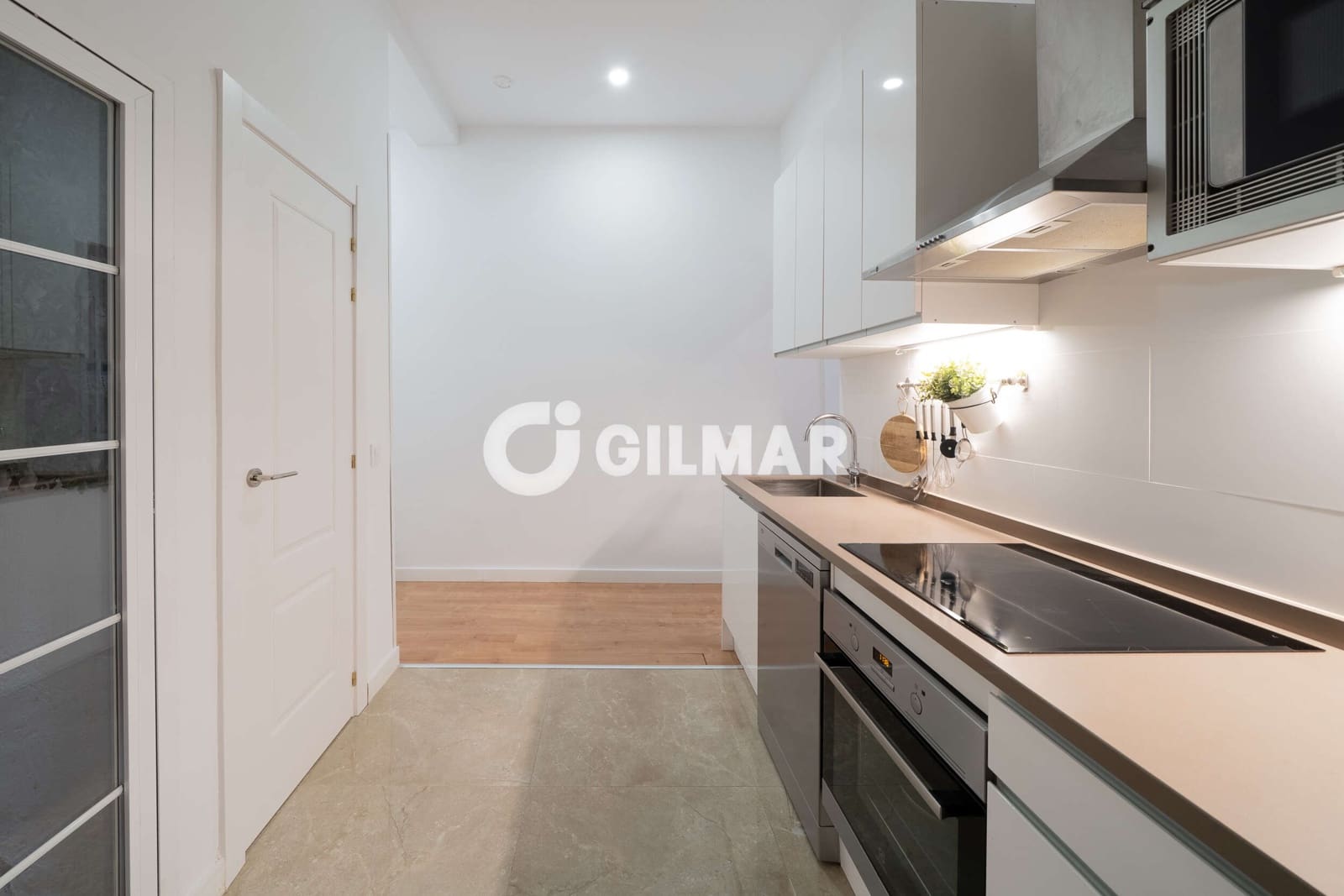 2 slaapkamer Flat te koop in Madrid stad - € 449.000 (Ref: 10085249)