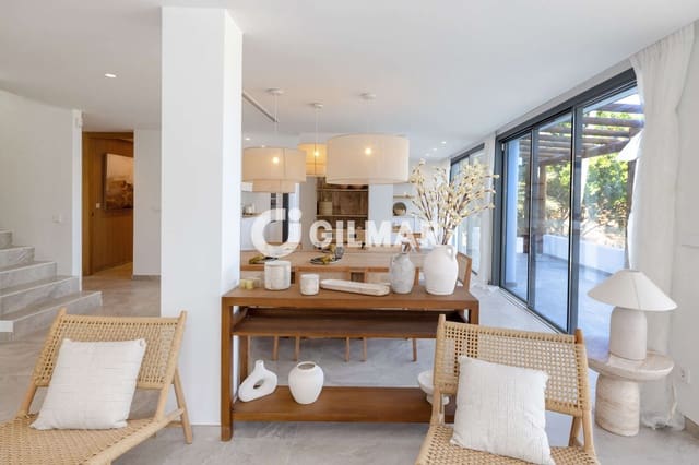 5 slaapkamer Villa te koop in Buenas Noches, Estepona met zwembad - € 2.750.000 (Ref: 10088440)