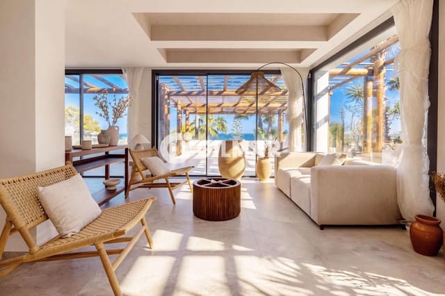 5 slaapkamer Villa te koop in Buenas Noches, Estepona met zwembad - € 2.750.000 (Ref: 10088440)