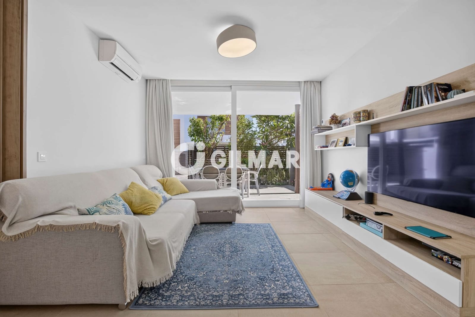 4 quarto Moradia em Banda para venda em Dos Hermanas com piscina - 439 000 € (Ref: 10088441)