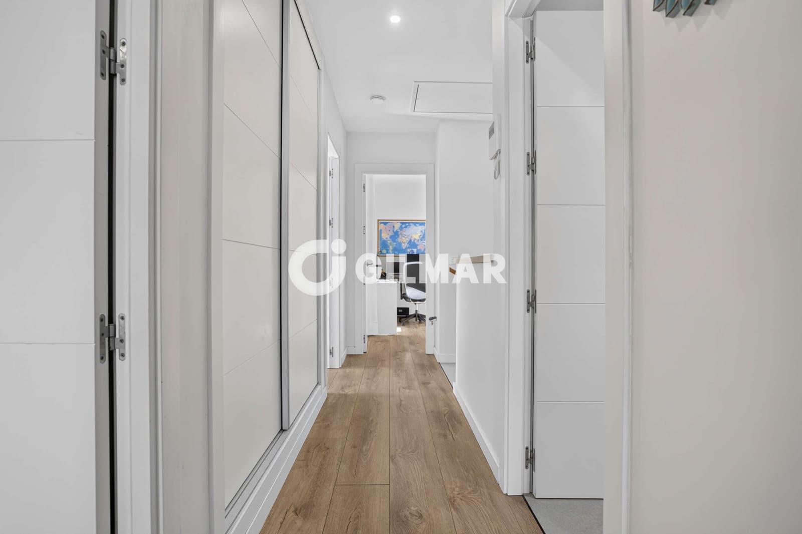4 quarto Moradia em Banda para venda em Dos Hermanas com piscina - 439 000 € (Ref: 10088441)