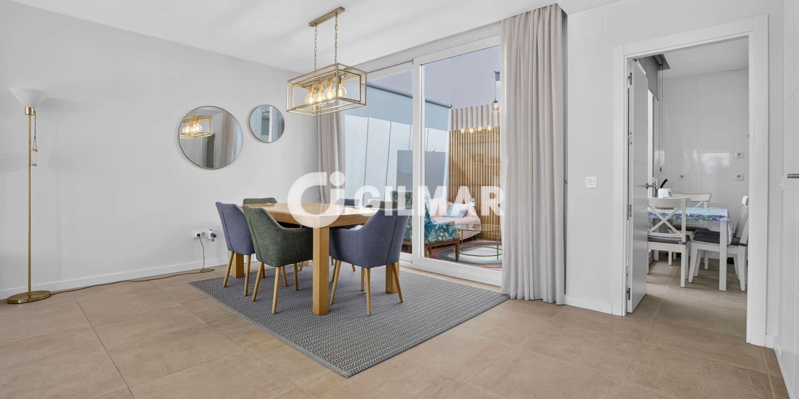 4 quarto Moradia em Banda para venda em Dos Hermanas com piscina - 439 000 € (Ref: 10088441)