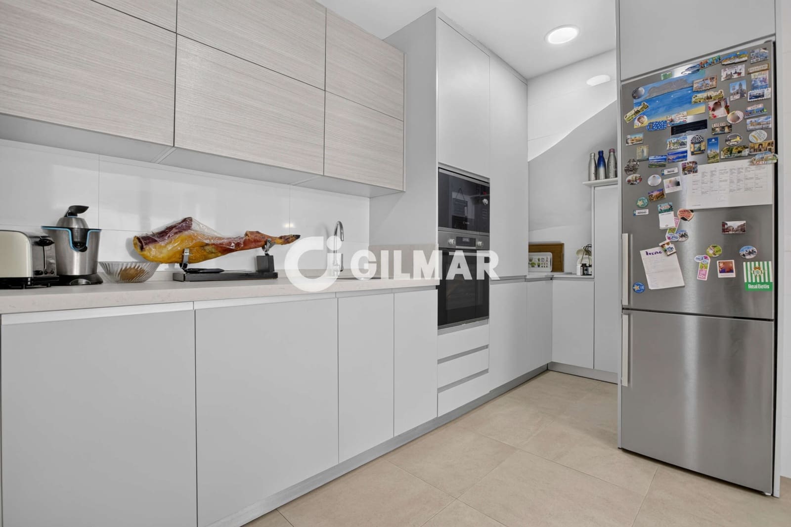 4 quarto Moradia em Banda para venda em Dos Hermanas com piscina - 439 000 € (Ref: 10088441)