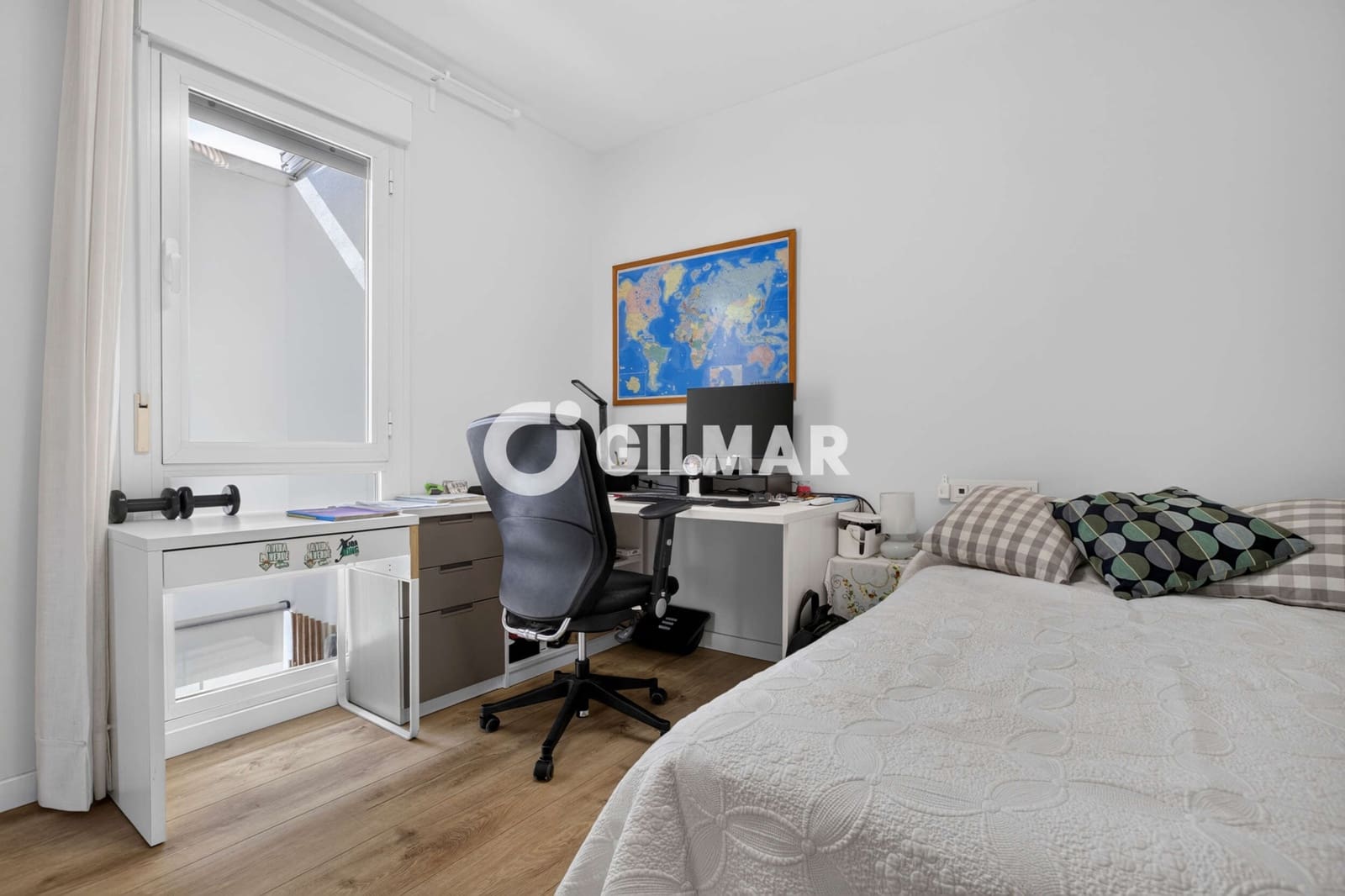 4 quarto Moradia em Banda para venda em Dos Hermanas com piscina - 439 000 € (Ref: 10088441)