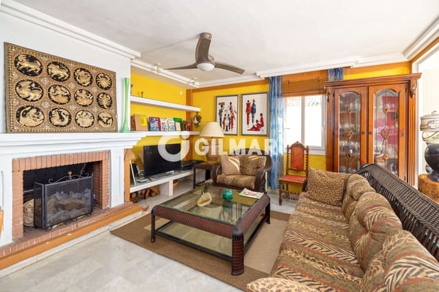2 soveværelse Lejlighed til salg i Puerto Banus, Marbella med garage - € 897.000 (Ref: 10088443)