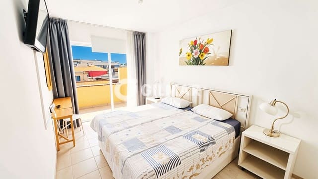 1 slaapkamer Penthouse te koop in Puerto Santiago, Santiago del Teide met zwembad garage - € 250.000 (Ref: 10088446)