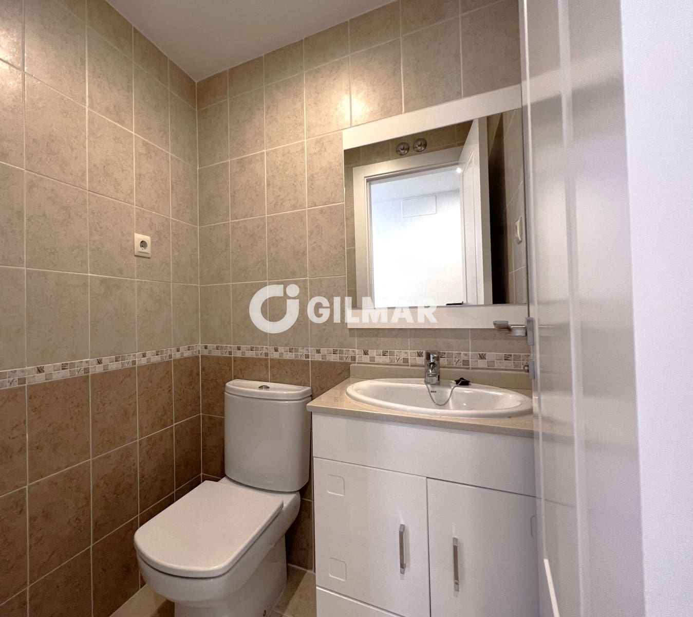 4 slaapkamer Flat te koop in Madrid stad met zwembad garage - € 1.050.000 (Ref: 10088447)