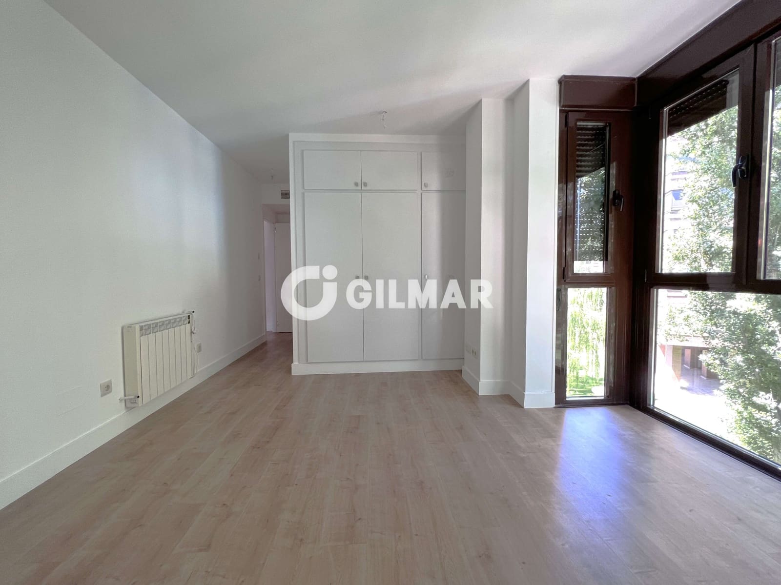 4 slaapkamer Flat te koop in Madrid stad met zwembad garage - € 1.050.000 (Ref: 10088447)