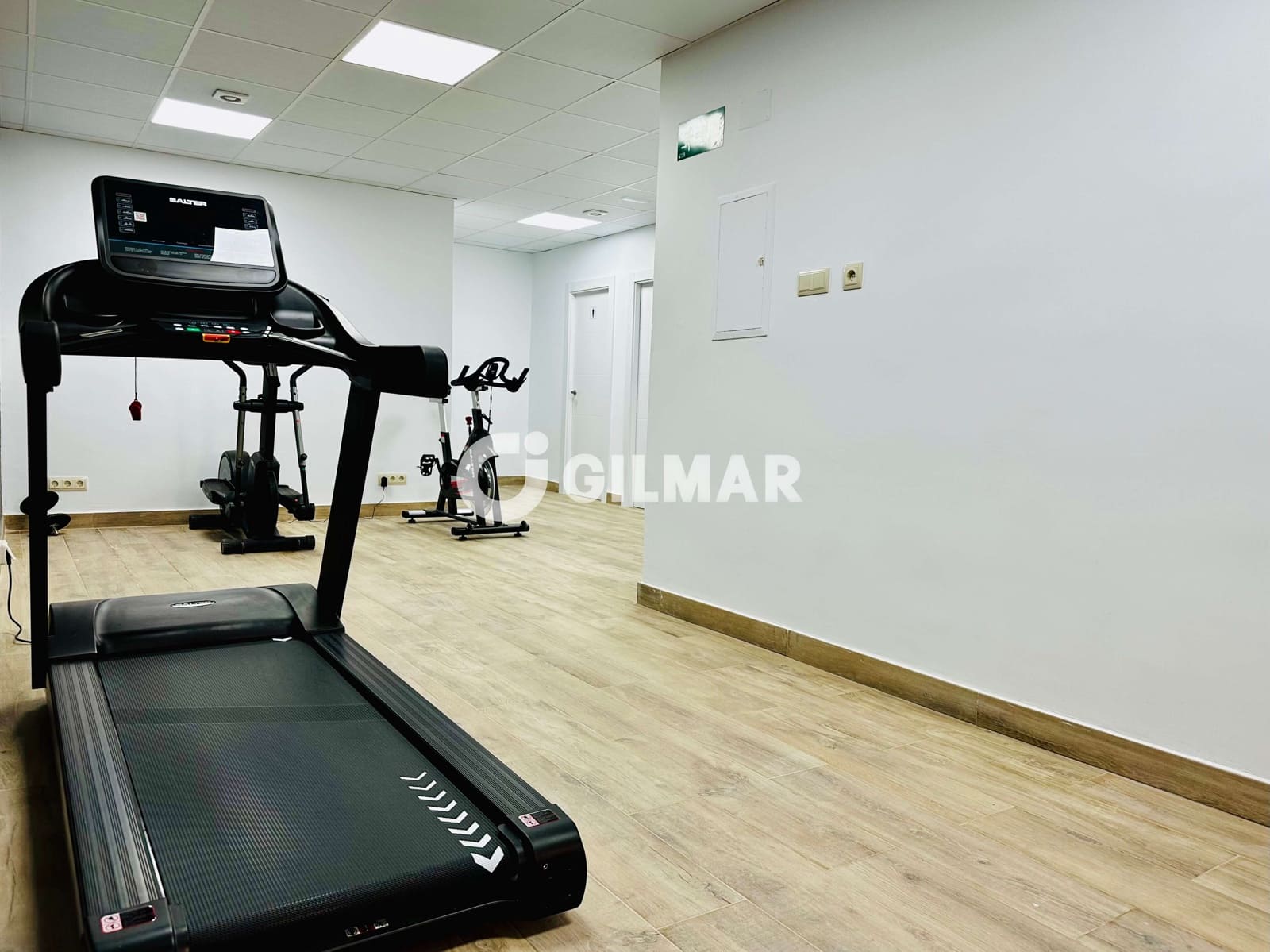 4 slaapkamer Flat te koop in Madrid stad met zwembad garage - € 1.050.000 (Ref: 10088447)
