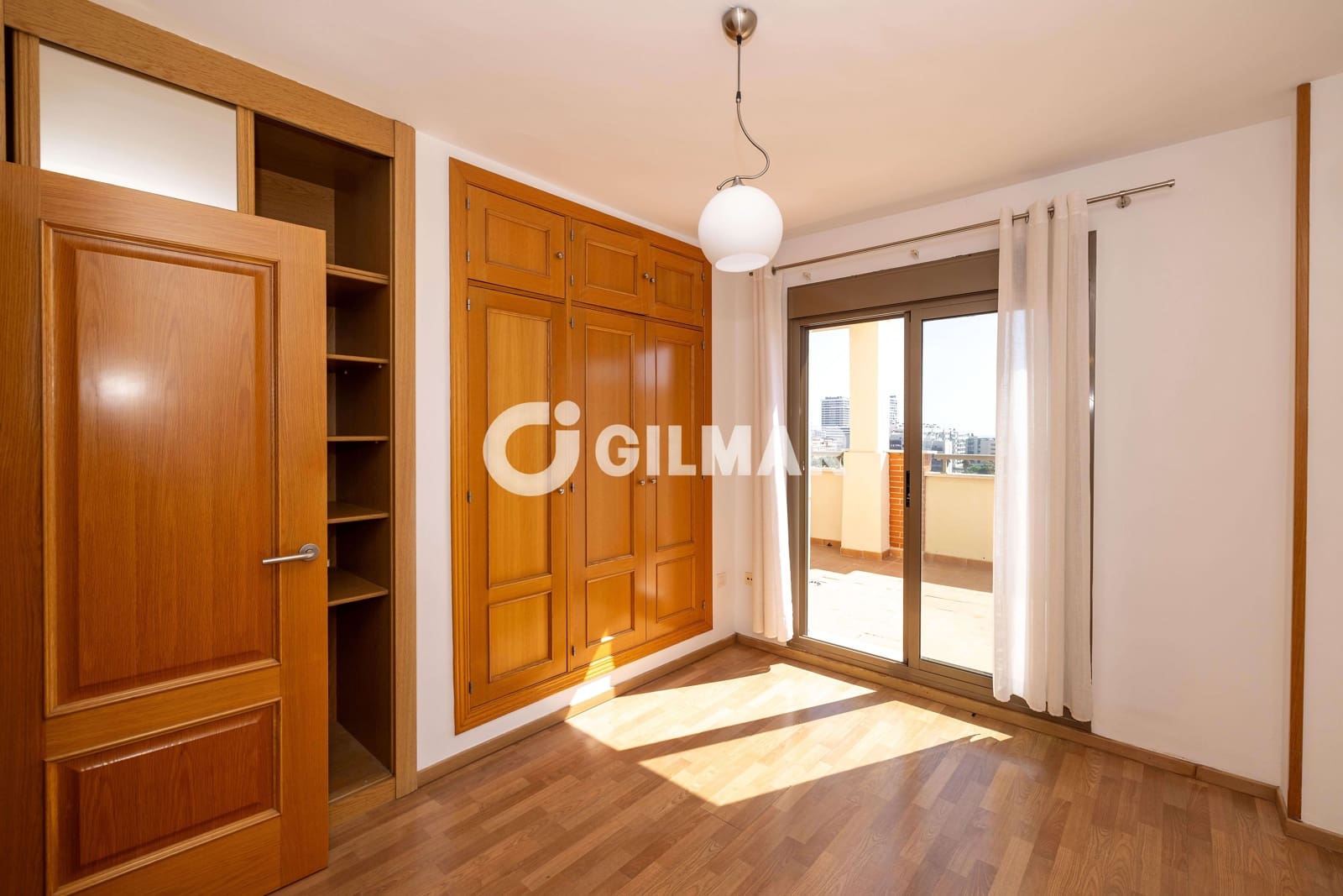2 sovrum Takvåning till salu i Malaga stad med pool garage - 636 000 € (Ref: 10089956)