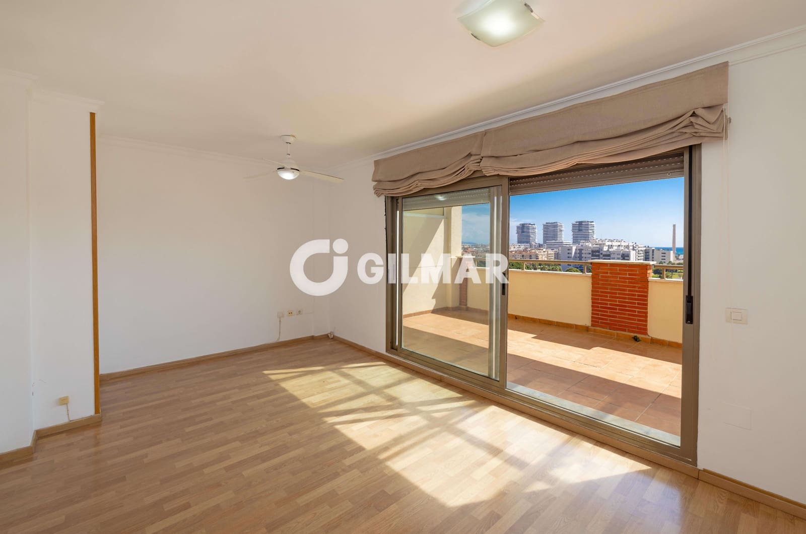 2 sovrum Takvåning till salu i Malaga stad med pool garage - 636 000 € (Ref: 10089956)