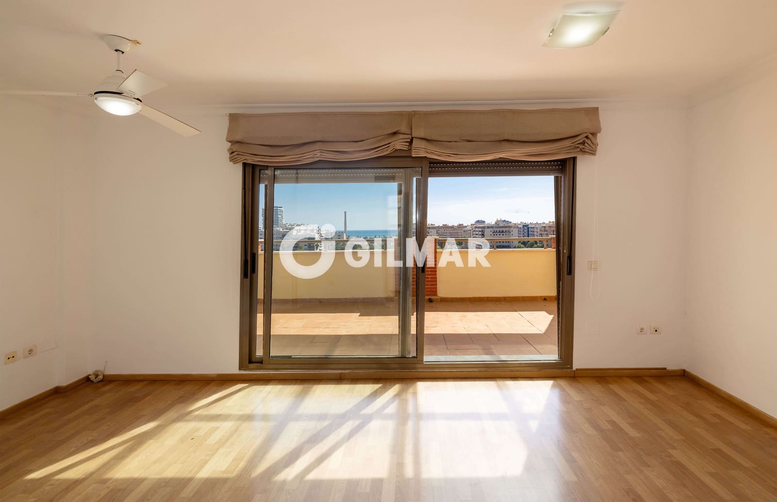 2 sovrum Takvåning till salu i Malaga stad med pool garage - 636 000 € (Ref: 10089956)