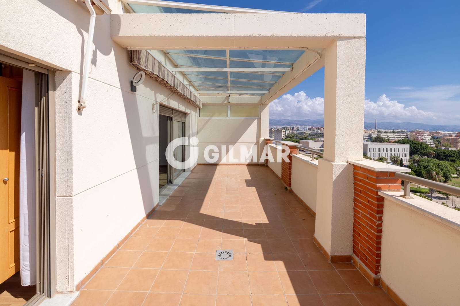 2 sovrum Takvåning till salu i Malaga stad med pool garage - 636 000 € (Ref: 10089956)