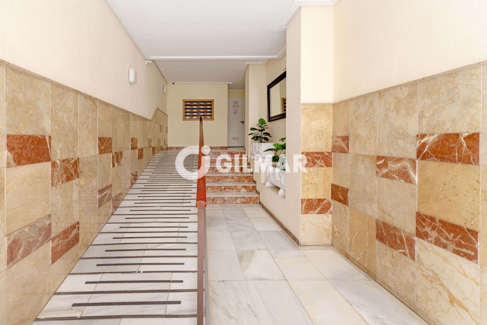 4 Zimmer Wohnung zu verkaufen in Malaga Stadt mit Garage - 420.000 € (Ref: 10089958)