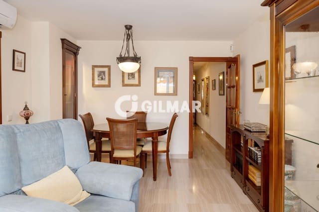 4 bedroom Flat for sale in El Molinillo, Málaga city with garage - € 420,000 (Ref: 10089958)