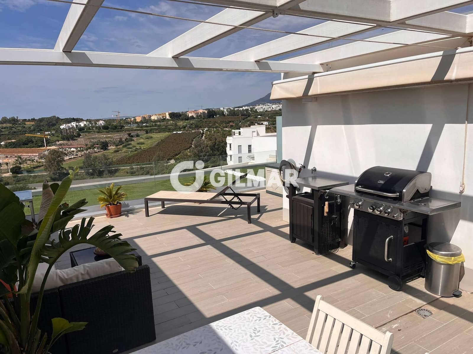 3 Zimmer Reihenhaus zu verkaufen in Cancelada mit Pool Garage - 620.000 € (Ref: 10091543)