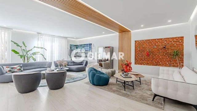 3 soveværelse Lejlighed til salg i Castellana, Madrid by med garage - € 2.595.000 (Ref: 10095554)