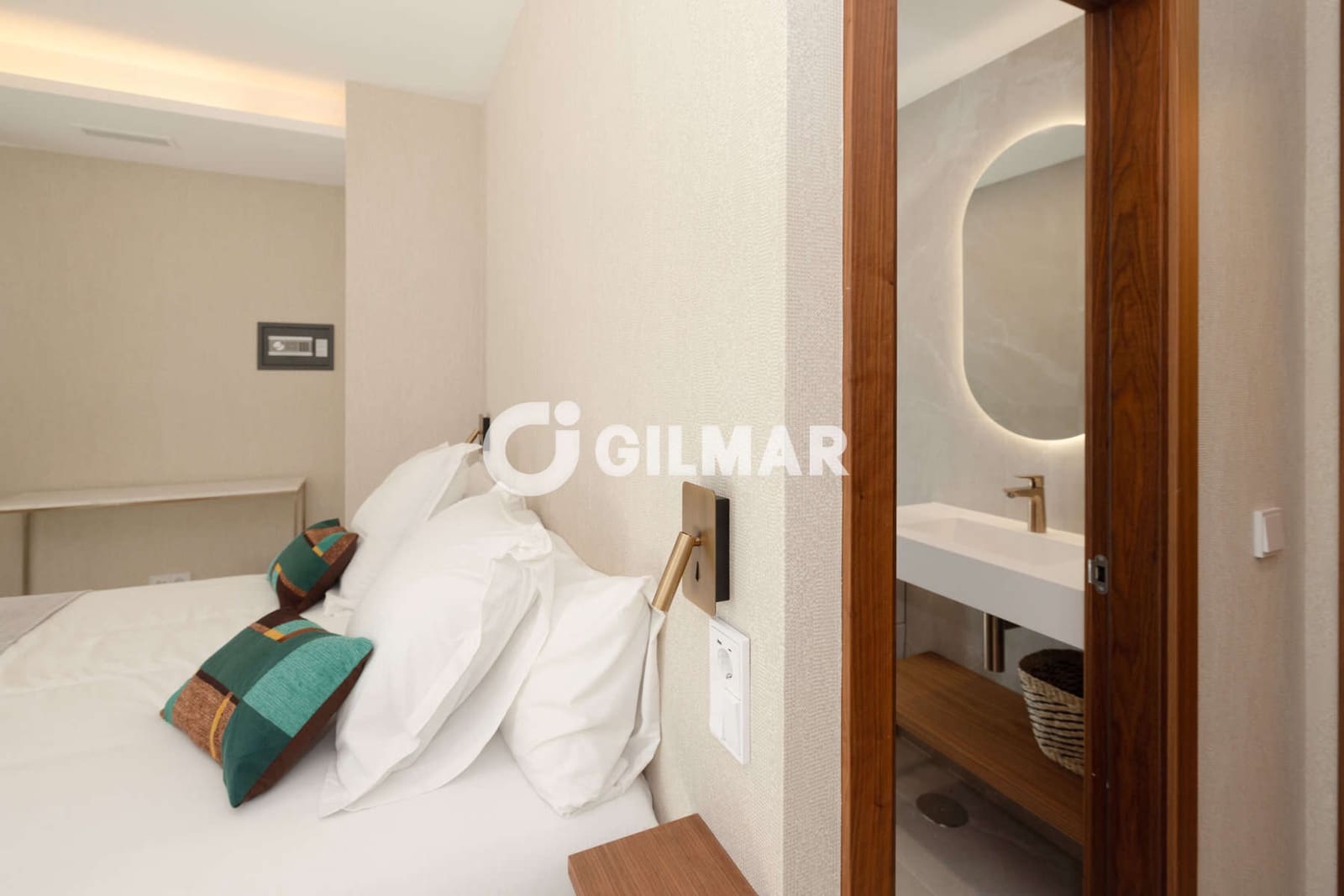 Hôtel à vendre à Estepona - 6 500 000 € (Ref: 10095728)