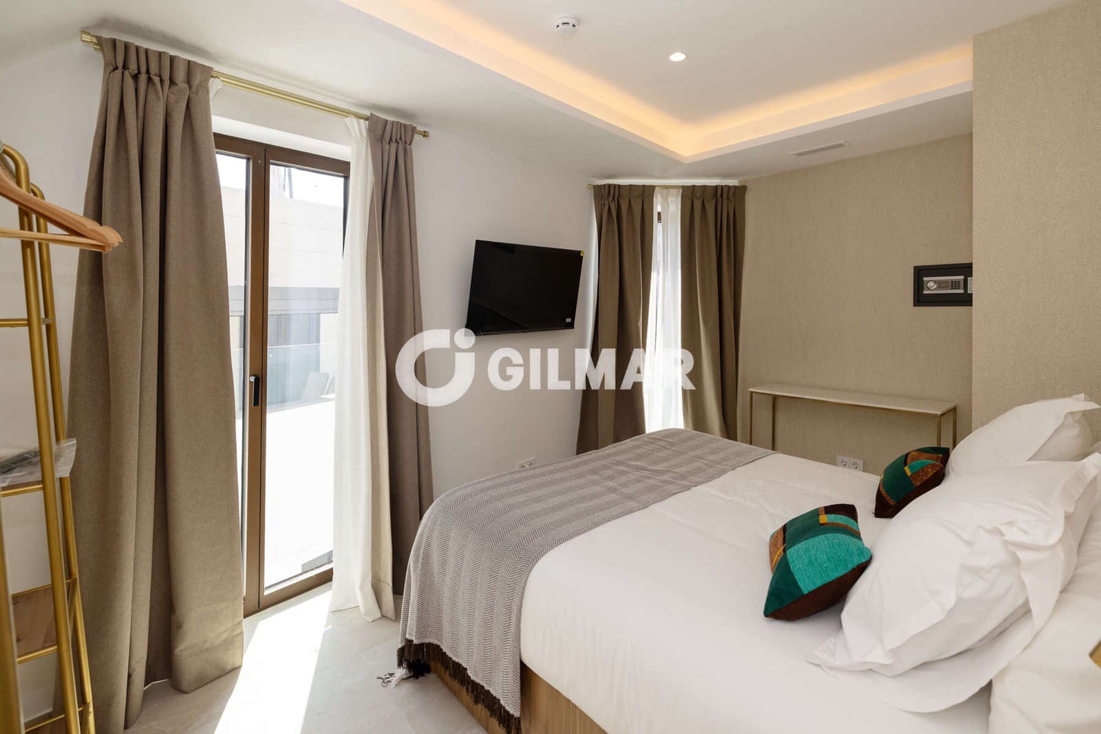 Hôtel à vendre à Estepona - 6 500 000 € (Ref: 10095728)