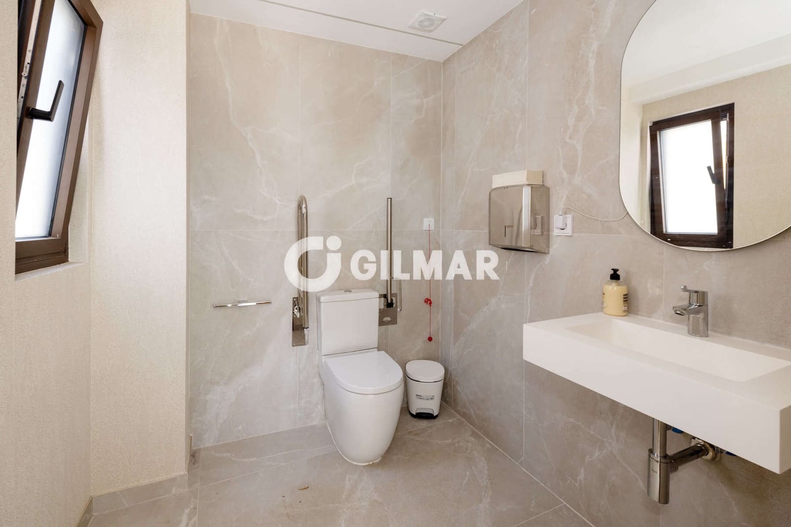 Hôtel à vendre à Estepona - 6 500 000 € (Ref: 10095728)