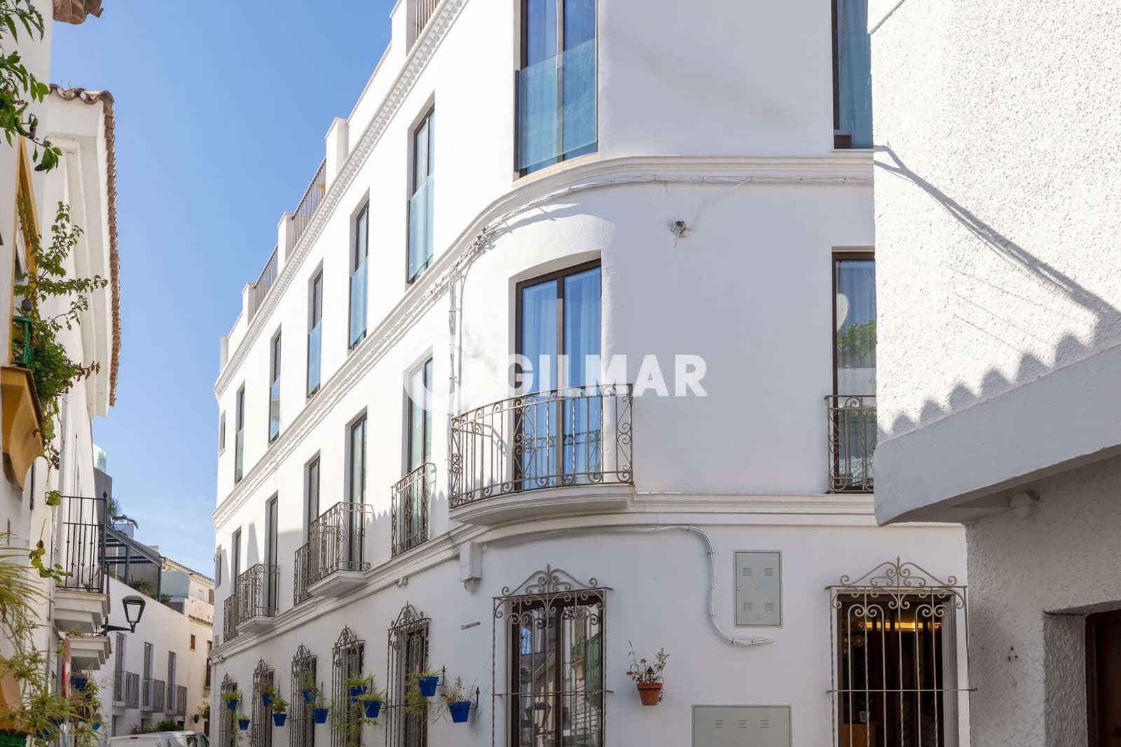 Hôtel à vendre à Estepona - 6 500 000 € (Ref: 10095728)