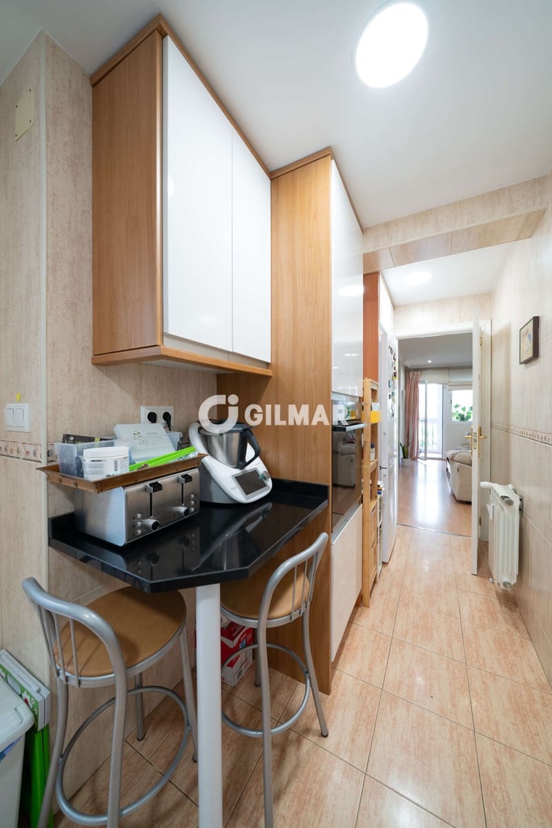 4 bedroom Flat for sale in Madrid city - € 650,000 (Ref: 10098849)