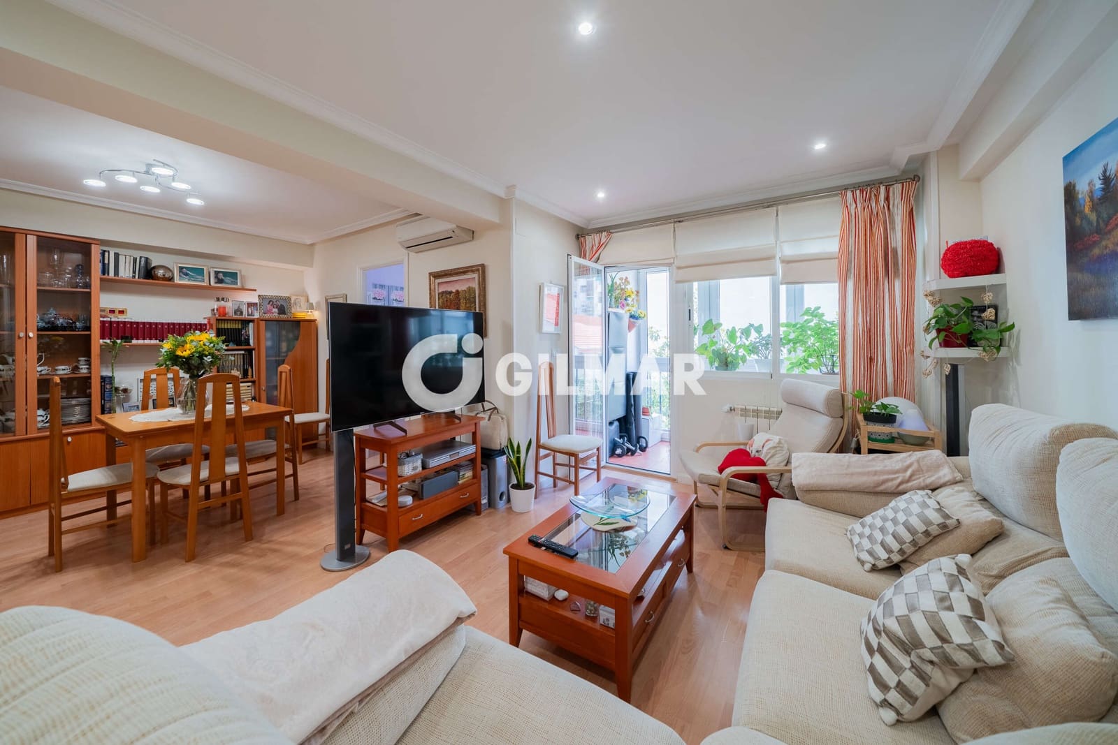 4 bedroom Flat for sale in Madrid city - € 650,000 (Ref: 10098849)