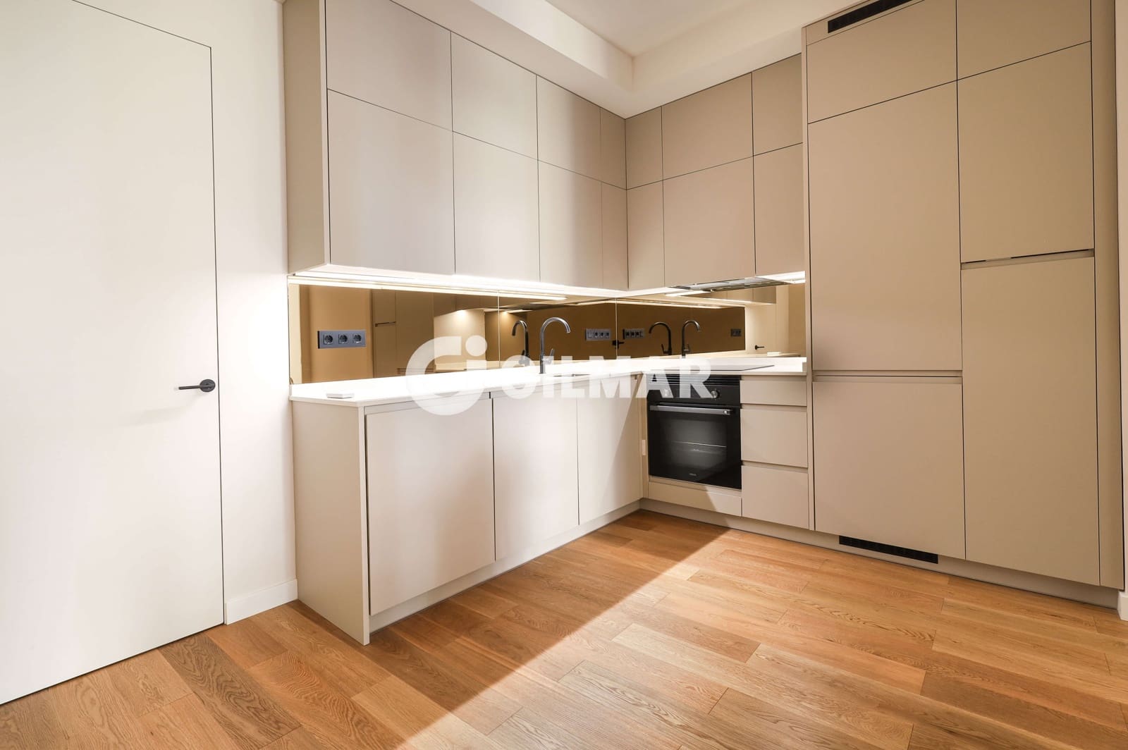 2 makuuhuone Asunto myytävänä paikassa Madrid kaupunki - 730 000 € (Ref: 10098851)