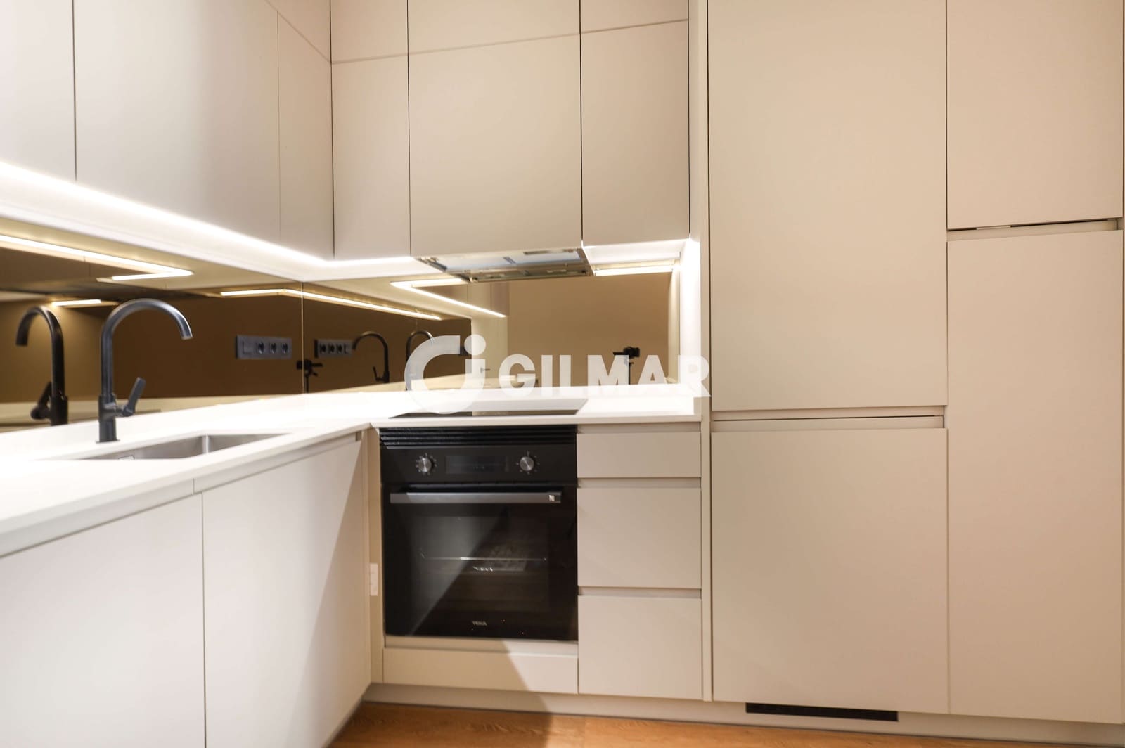 2 makuuhuone Asunto myytävänä paikassa Madrid kaupunki - 730 000 € (Ref: 10098851)