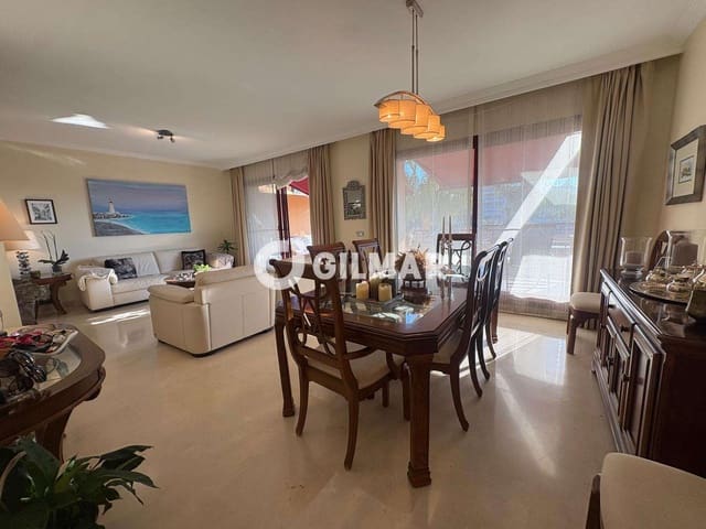 Piso de 4 habitaciones en Seghers, Estepona en venta con piscina garaje - 1.300.000 € (Ref: 10099165)