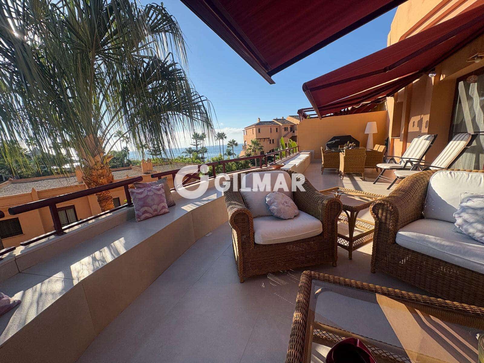 Piso de 4 habitaciones en Estepona en venta con piscina garaje - 1.300.000 € (Ref: 10099165)