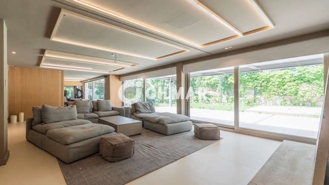 8 soverom Villa til salgs i La Moraleja, Alcobendas med svømmebasseng - € 13 500 000 (Ref: 10099166)
