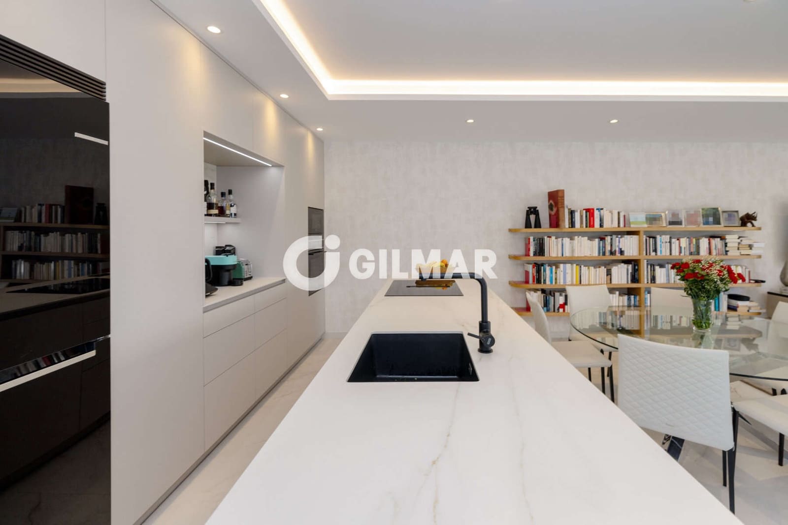 7 soveværelse Villa til salg i Estepona med swimmingpool - € 1.400.000 (Ref: 10099167)